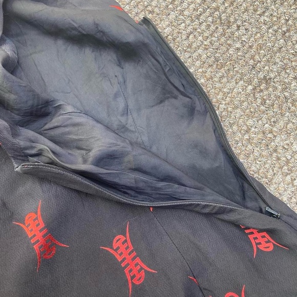 Y2k vintage brocade tank top with with Chinese-character-like motifs - Picture 3 of 4